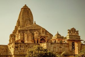 मंदिर में जाने से दूर रहते हैं रोग- जानें पांच वैज्ञानिक फायदे temple